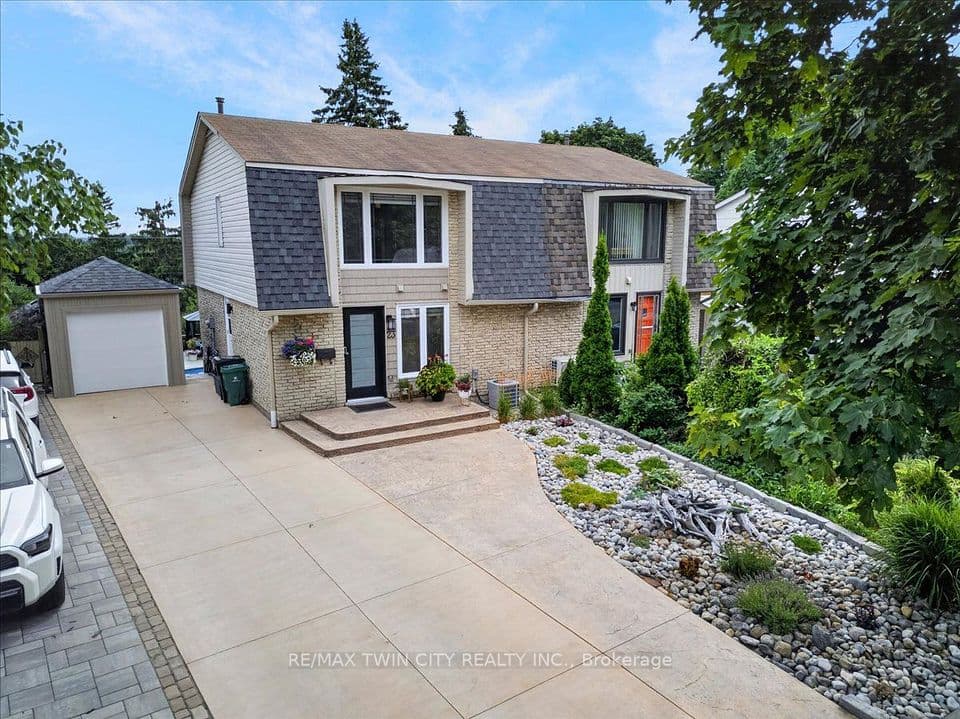23 Briar Knoll Drive, Kitchener, ON N2E 1X9 – main photo