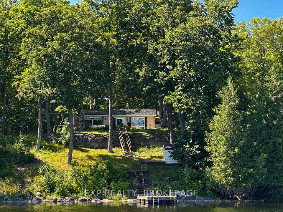 2107 Hambly Lane, South Frontenac, ON K0H 1W0 – main photo