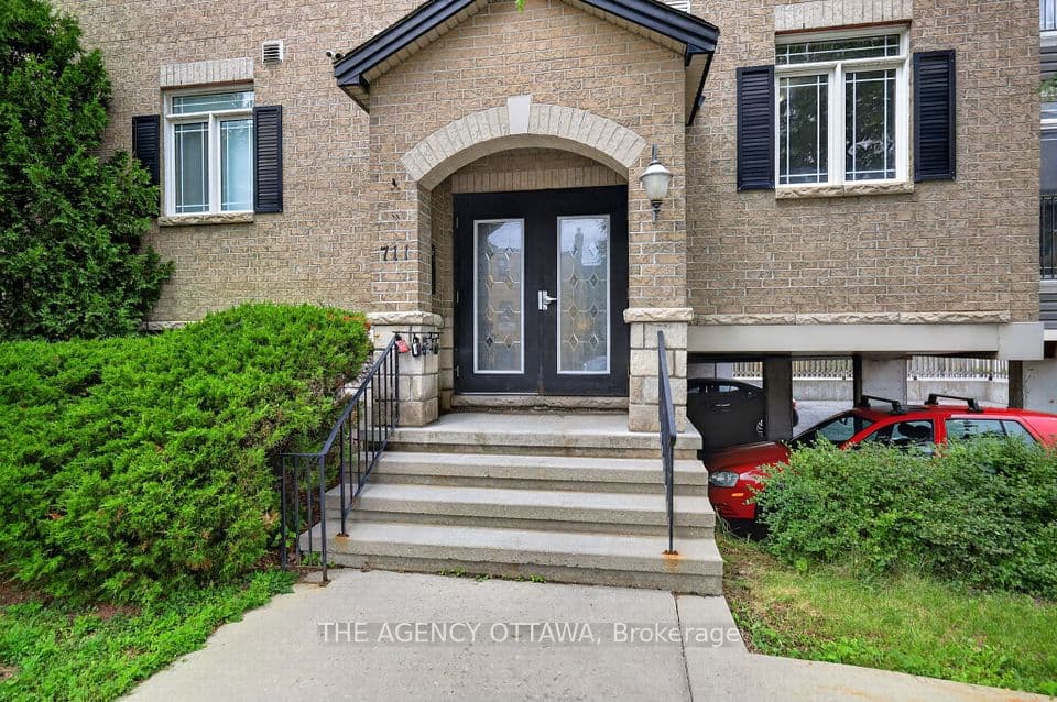 711 Churchill Avenue N 203, Westboro - Hampton Park, ON K1Z 7J9 – photo 2