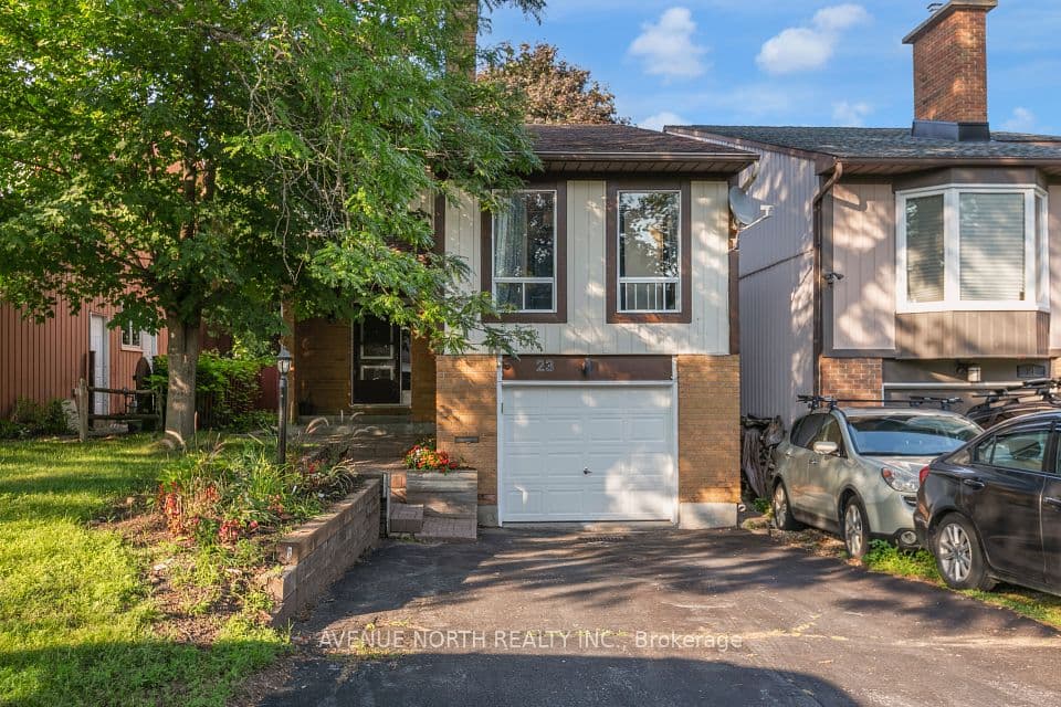 23 Bluegrass Drive, Kanata, ON K2M 1G2 – main photo