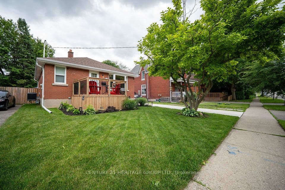 115 Sheridan Street, Brantford, ON N3S 4P5 – photo 2
