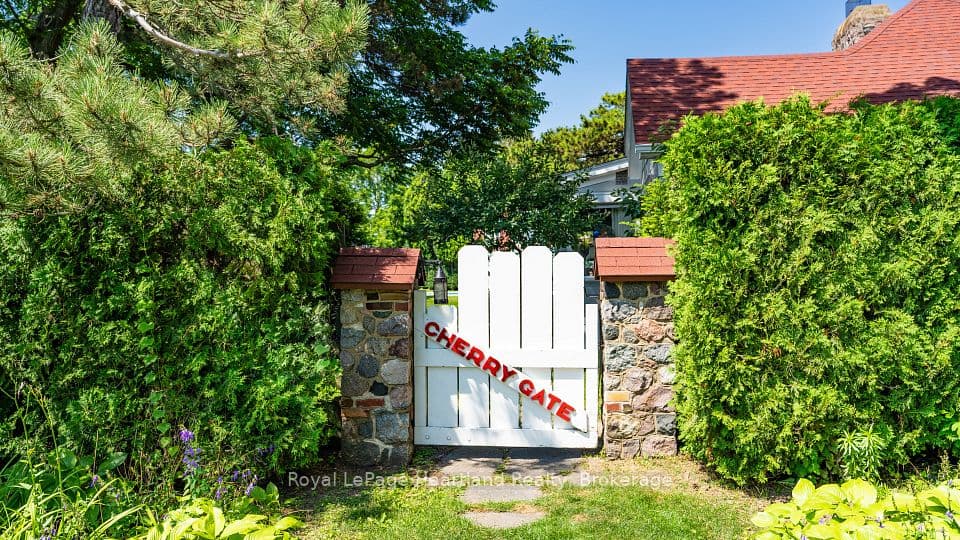 284 W Elgin Avenue W, Goderich, ON N7A 2G1 – photo 2