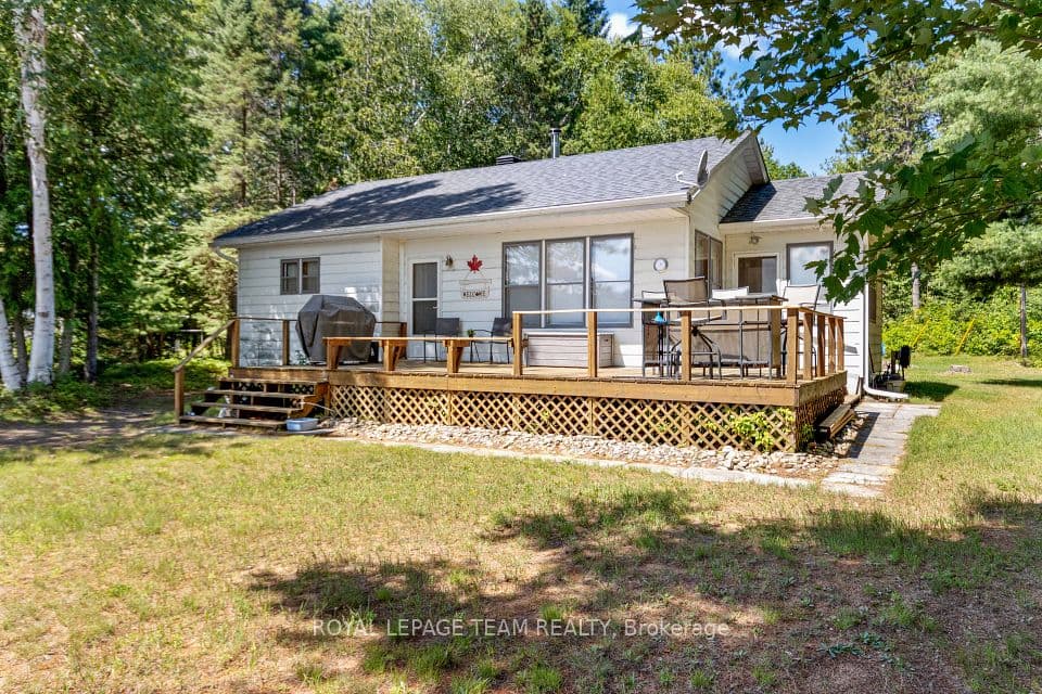 302 Long Lake Road, Madawaska Valley, ON K0J 1B0 – photo 2