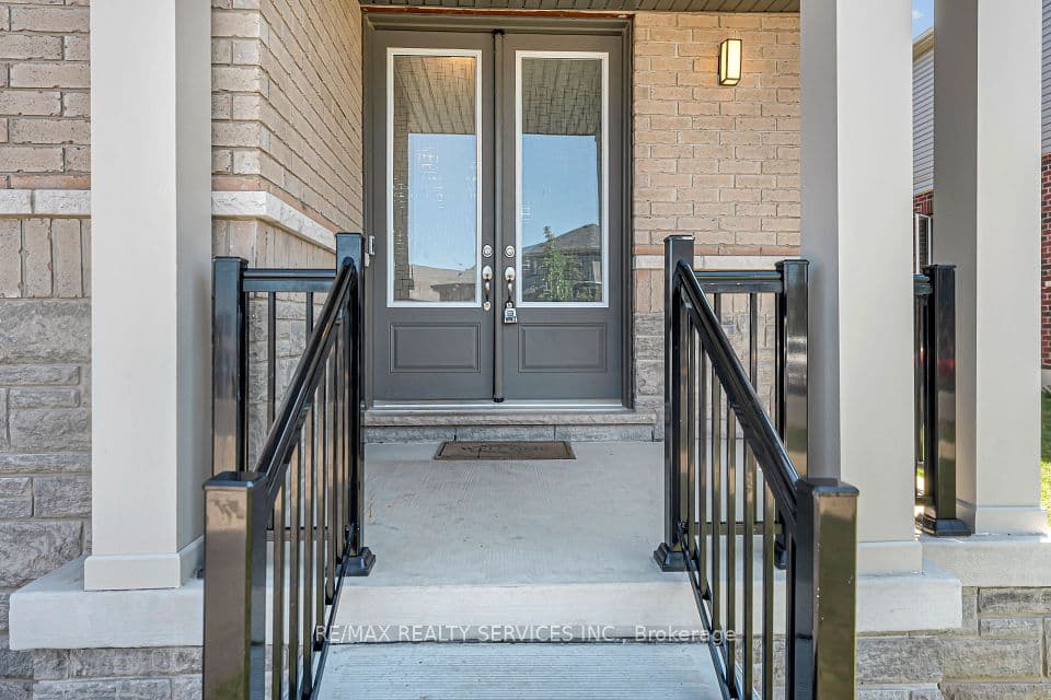 13 STEADMAN Street, Cambridge, ON N1S 0C7 – photo 3