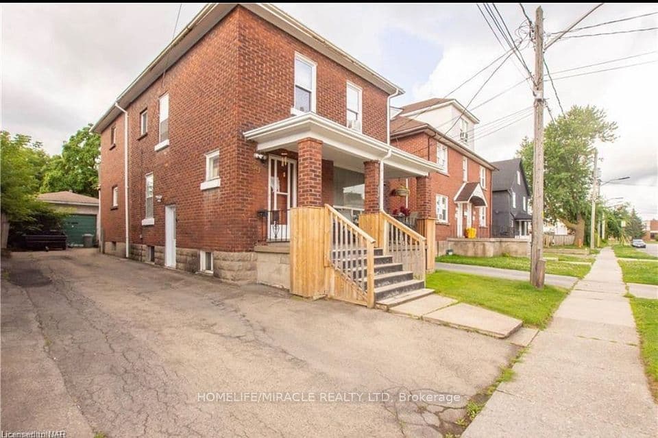 39 Park Street Welland, Welland, ON L3B 4M3 – photo 2