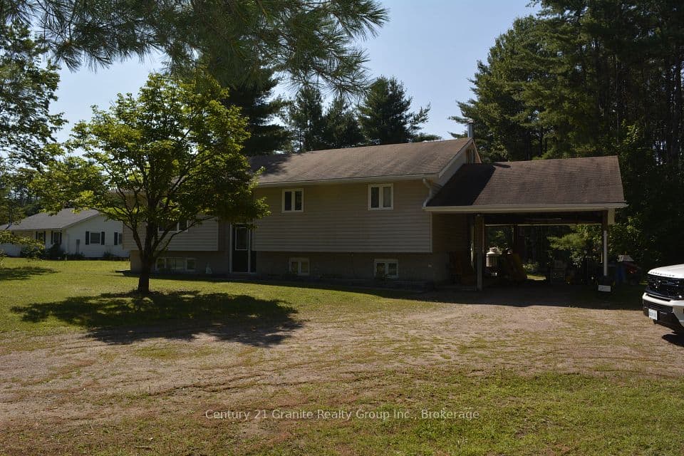 107 South Baptiste Lake Road, Hastings Highlands, ON K0L 1C0 – photo 2