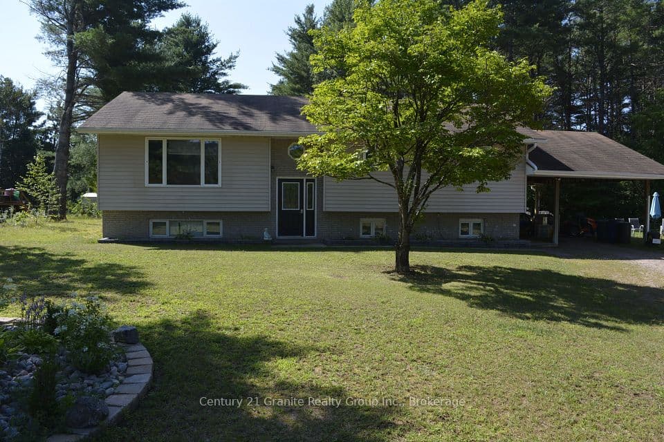 107 South Baptiste Lake Road, Hastings Highlands, ON K0L 1C0 – main photo