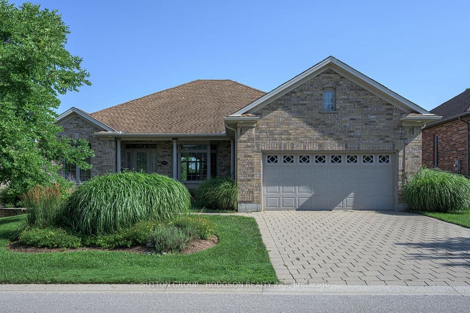 2304 Jack Nash Drive, London South, ON N6K 5R3 – main photo