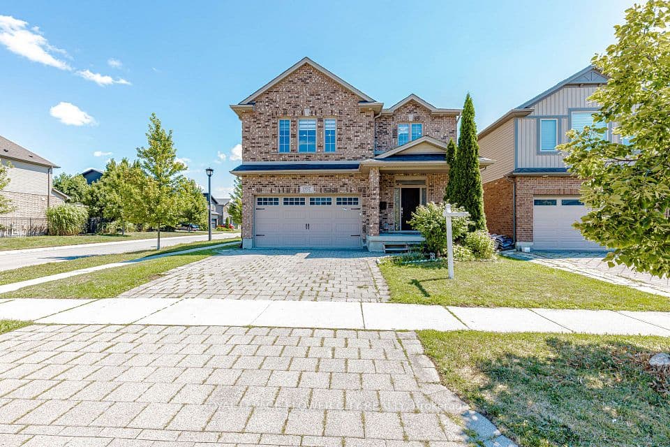 1937 Jubilee Crescent, London North, ON N6G 0H7 – main photo