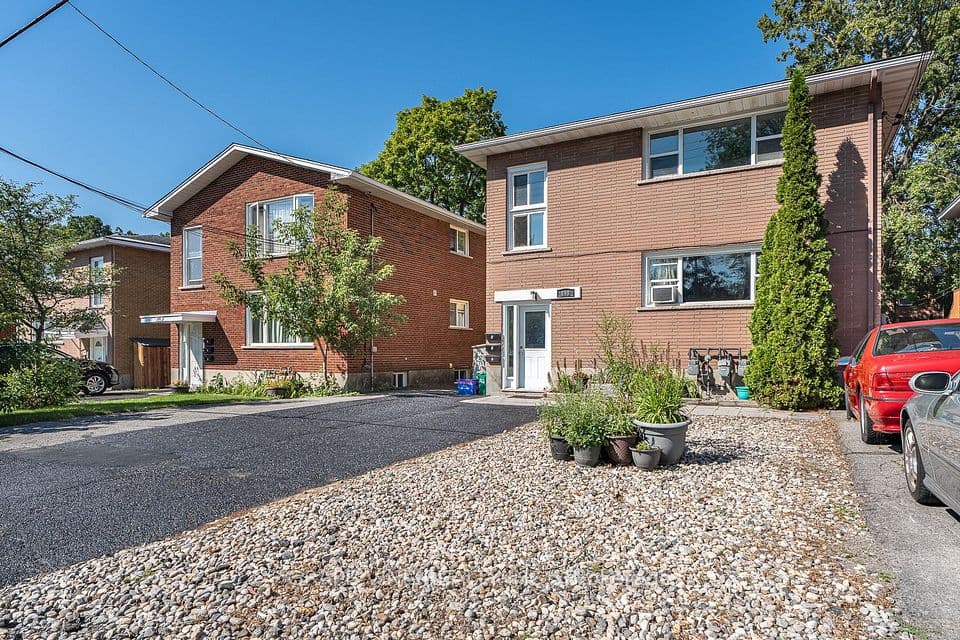 898 Watson Avenue, Britannia Heights - Queensway Terrace N and Area, ON K2B 6B9 – photo 3