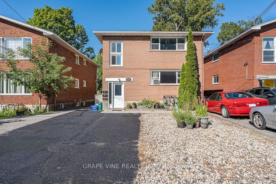 898 Watson Avenue, Britannia Heights - Queensway Terrace N and Area, ON K2B 6B9 – main photo