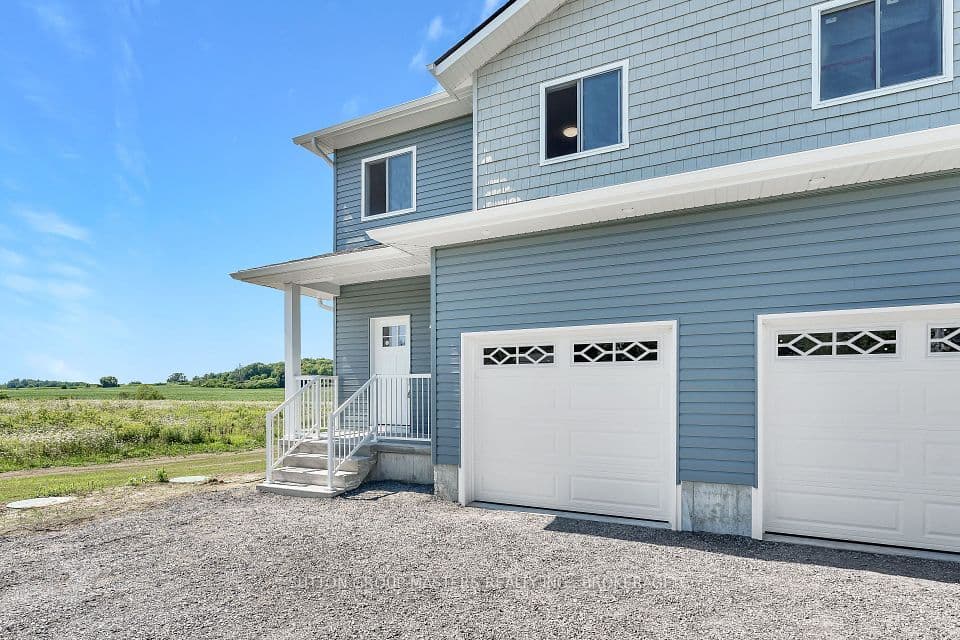 108 Main Street B, Leeds and the Thousand Islands, ON K0H 2N0 – main photo