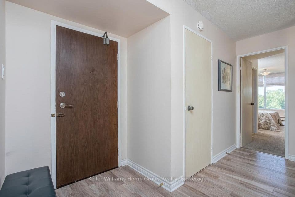 23 Woodlawn Road E 505, Guelph, ON N1H 7G6 – photo 3