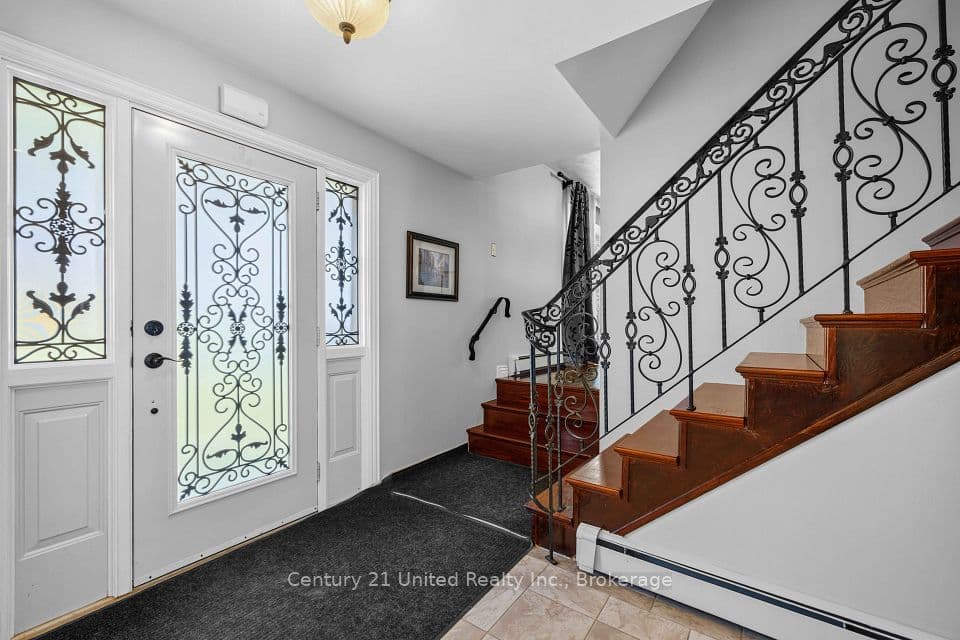 214 Hillview Drive, Peterborough, ON K9K 2N2 – photo 2