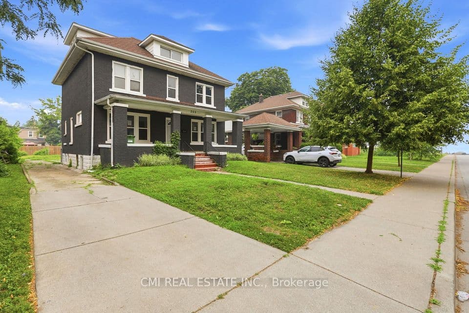 255 Hall Avenue, Windsor, ON N9A 2L5 – photo 3