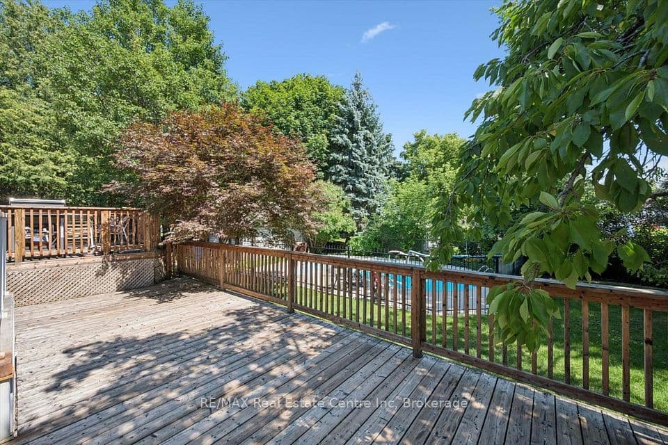 289 SPEEDVALE Avenue E, Guelph, ON N1E 1M8 – photo 3