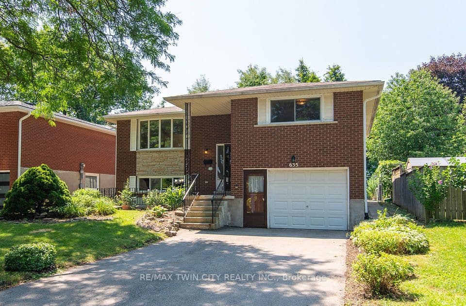 635 Cedargrove Place, Waterloo, ON N2L 4Y8 – photo 3