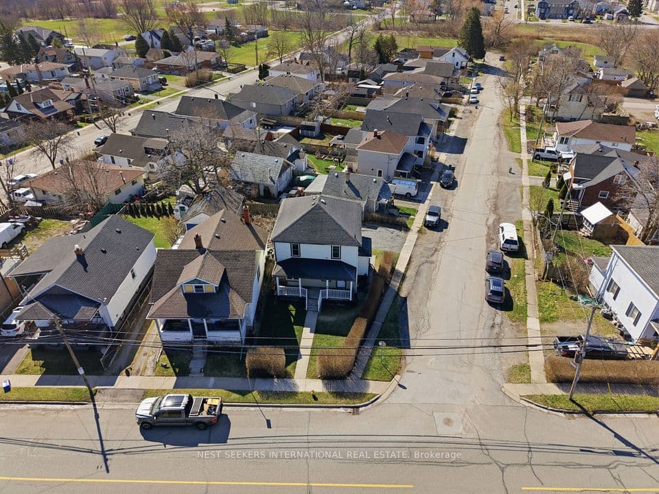 154 Niagara Falls Road, Thorold, ON L2V 1H6 – photo 2