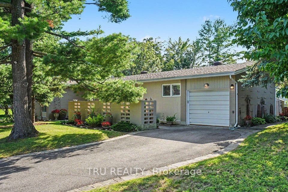 1174 Cameo Drive, Belair Park - Copeland Park and Area, ON K2C 1Y7 – main photo