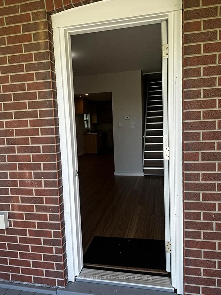 4255 STANLEY Avenue, Niagara Falls, ON L2G 4Z3 – photo 3