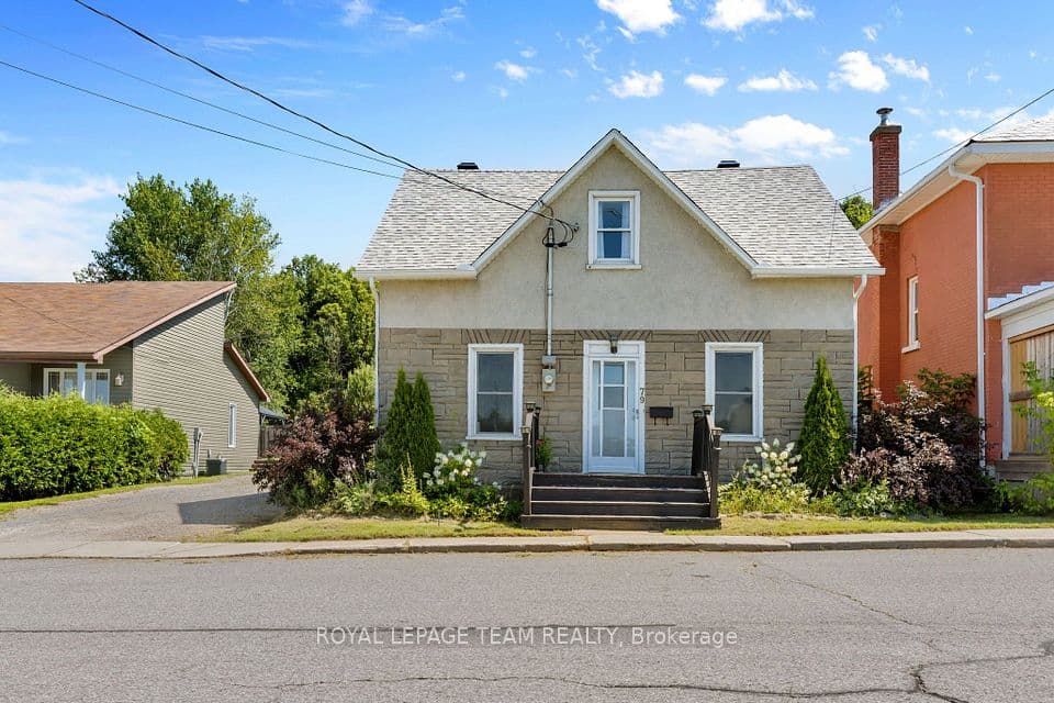 79 Mutual Avenue, Renfrew, ON K7V 3R4 – main photo