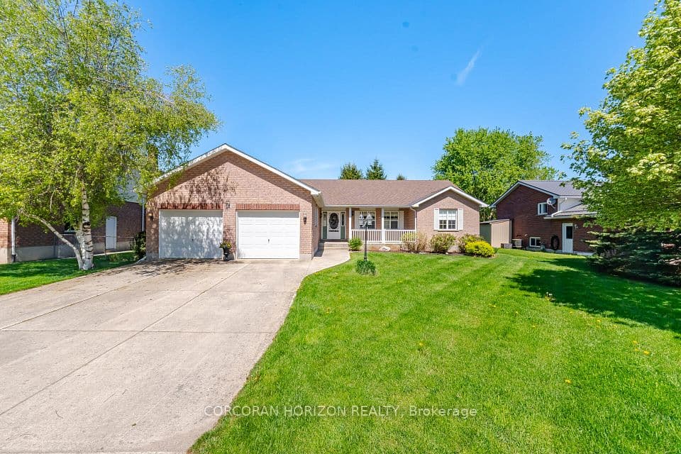 71 Grayview Drive, Grey Highlands, ON N0C 1H0 – main photo