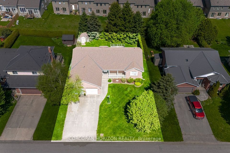 71 Grayview Drive, Grey Highlands, ON N0C 1H0 – photo 2