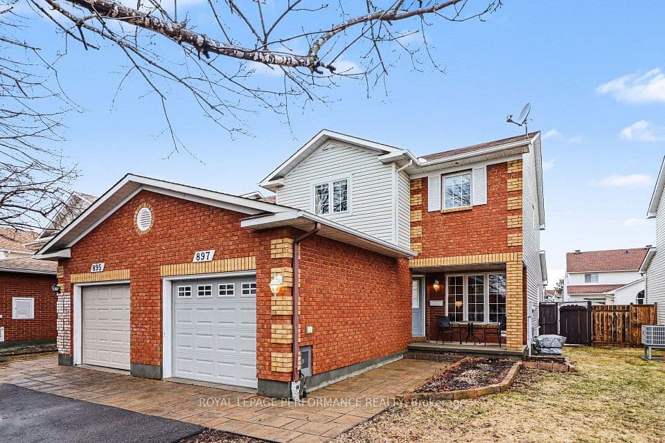 897 Paradise Crescent, Orleans - Cumberland and Area, ON K4A 3S5 – main photo