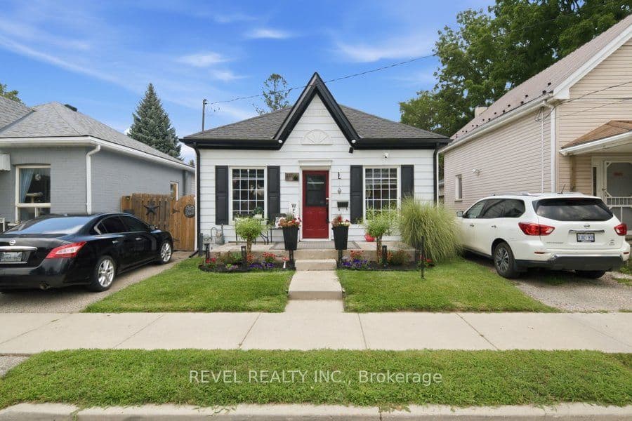 11 Esther Street, Brantford, ON N3S 6K3 – main photo