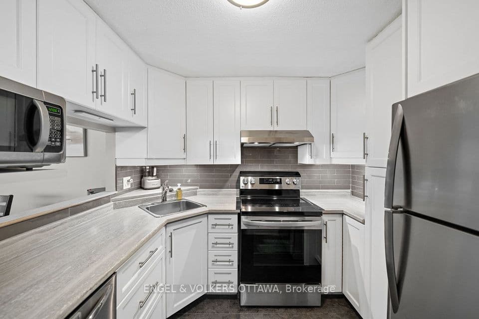 80 Sandcastle Drive 1213, South of Baseline to Knoxdale, ON K2H 9E7 – photo 3