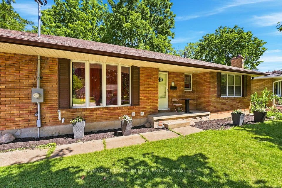 22 Montgomery Road, St. Thomas, ON N5R 1S5 – photo 3
