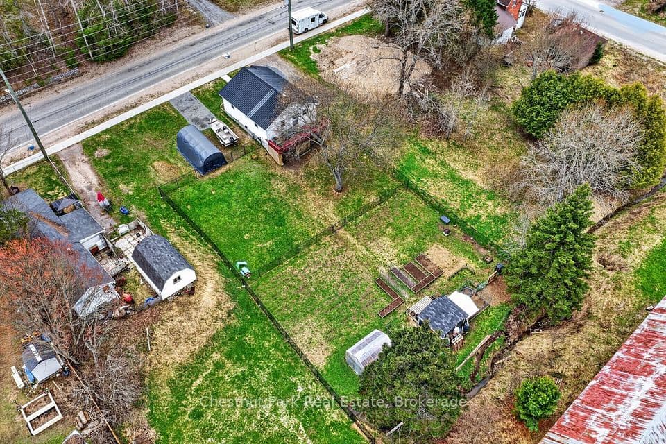 213 Yonge Street, Burk's Falls, ON P0A 1C0 – main photo