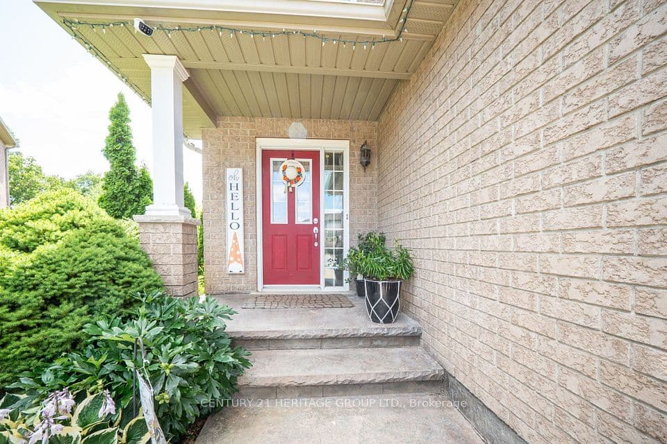 120 Yates Avenue, Cambridge, ON N1P 0A4 – photo 3