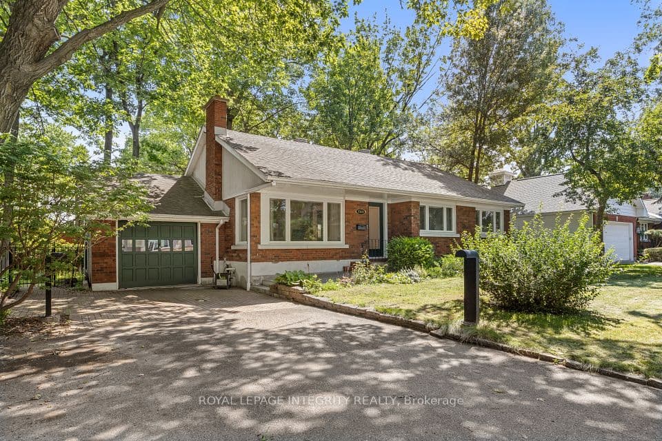 2183 Woodcrest Road, Alta Vista and Area, ON K1H 6J2 – main photo