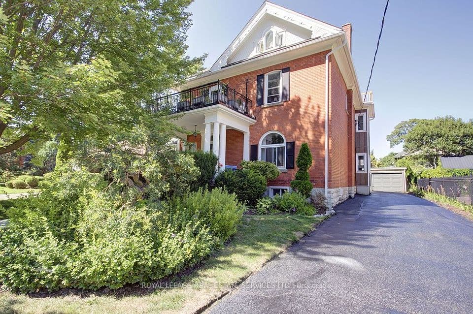 120 Hibernia Street, Stratford, ON N5A 5V4 – main photo