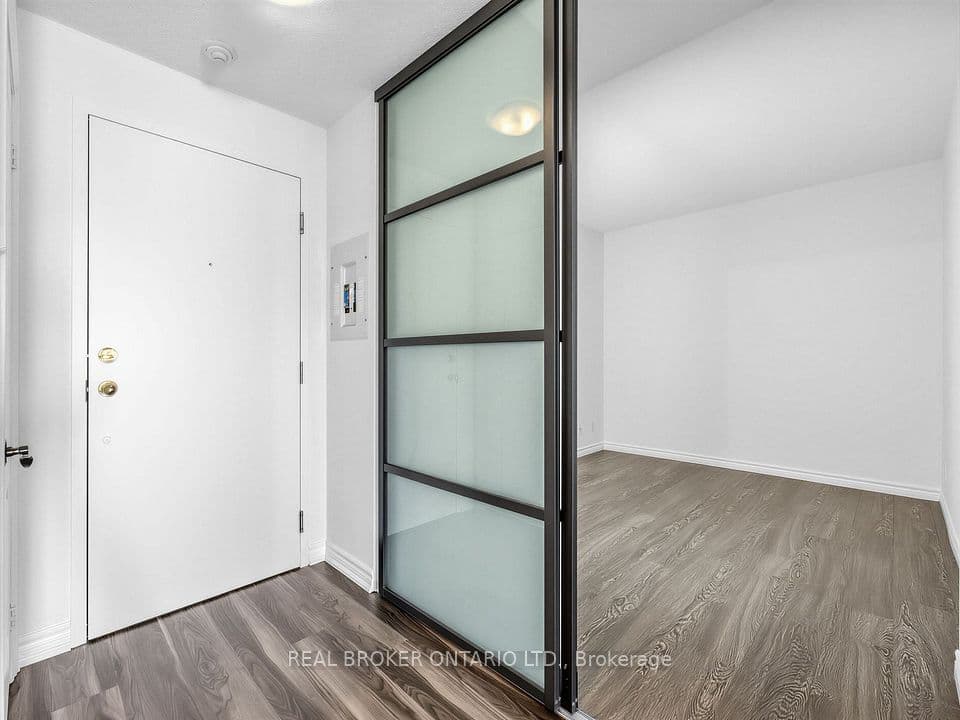 135 James Street S 1011, Hamilton, ON L8P 2Z6 – photo 2