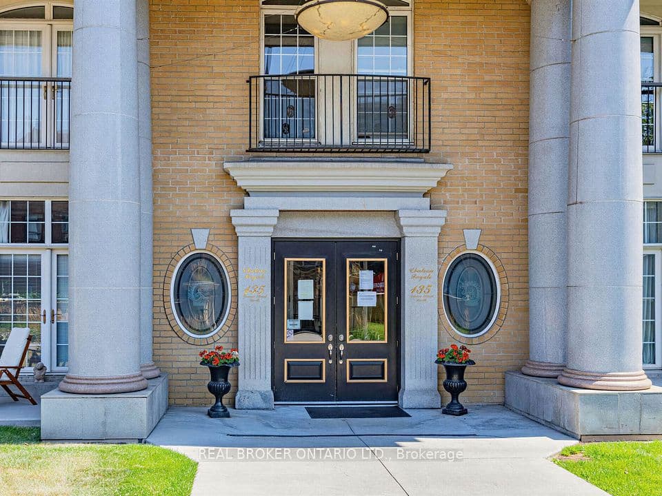 135 James Street S 1011, Hamilton, ON L8P 2Z6 – main photo