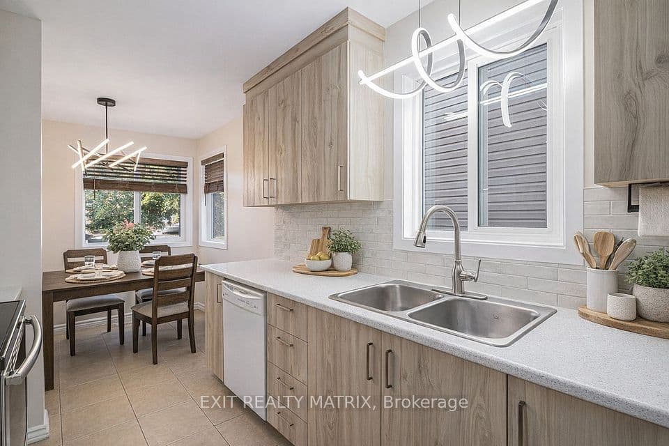 1432 Deavy Way, Orleans - Cumberland and Area, ON K1E 2W8 – main photo