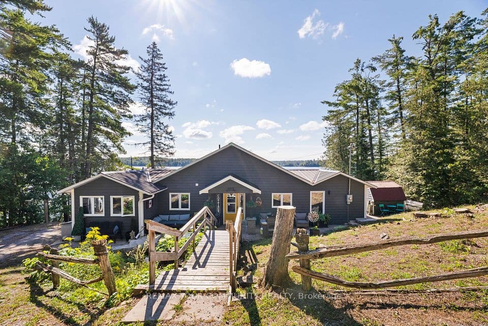 511 East Clear Bay Road, Trent Lakes, ON K0M 2A0 – photo 2