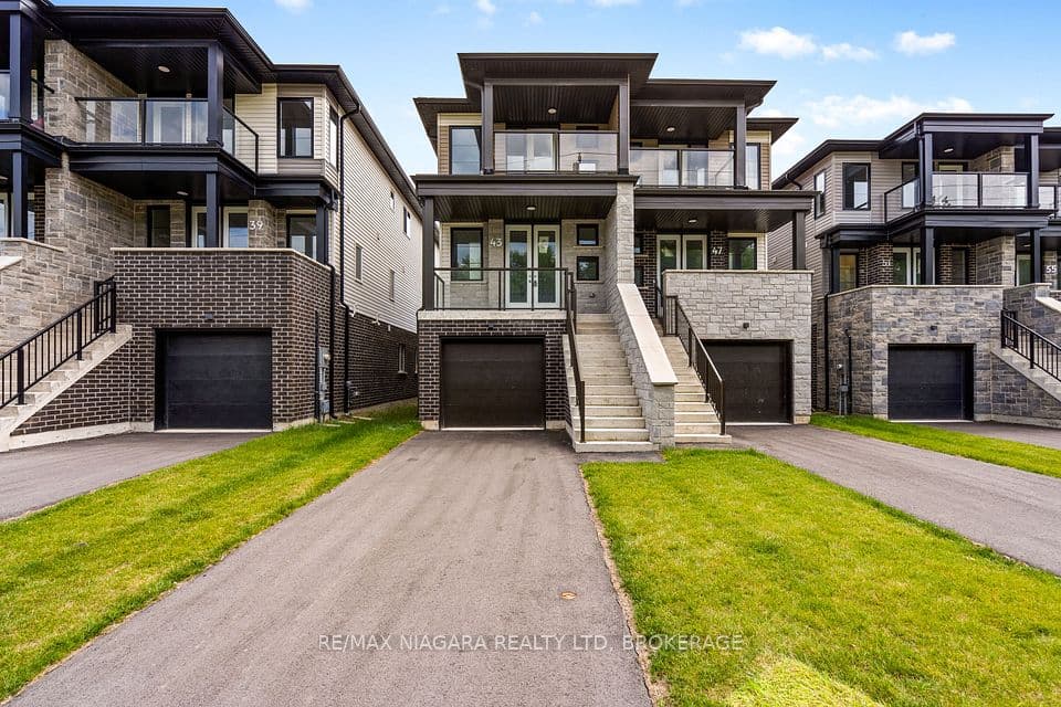 43 Superior Street, Welland, ON L3B 3G3 – photo 2