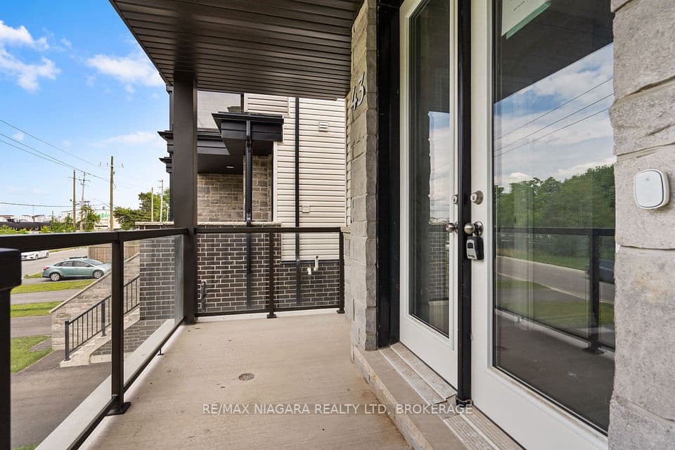 43 Superior Street, Welland, ON L3B 3G3 – photo 3