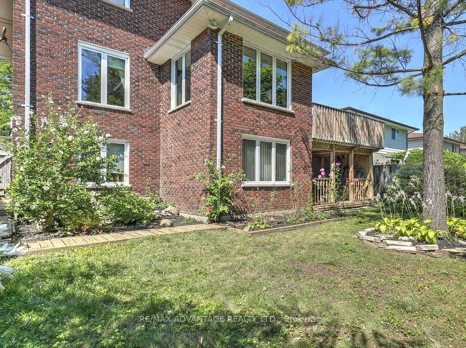 264 Suffolk Place, London North, ON N6G 3S4 – photo 3