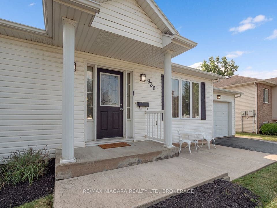 936 Colette Road, Fort Erie, ON L2A 6G7 – photo 2