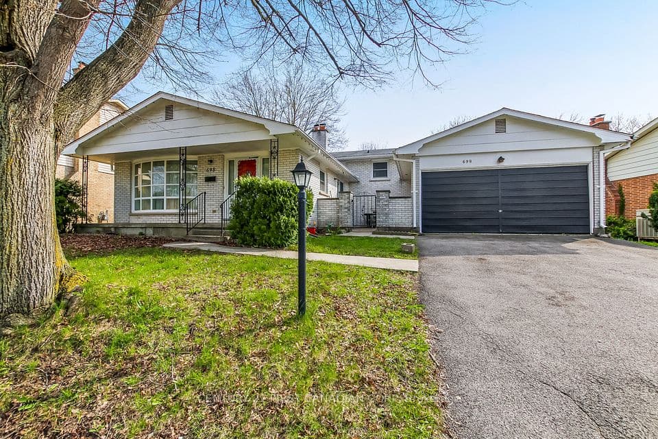 698 Chiddington Avenue, London South, ON N6C 2W8 – main photo
