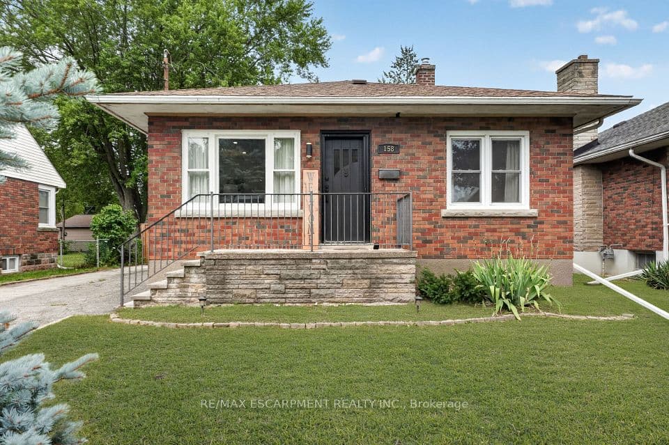 158 Homewood Avenue, Port Colborne, ON L3K 5M3 – main photo