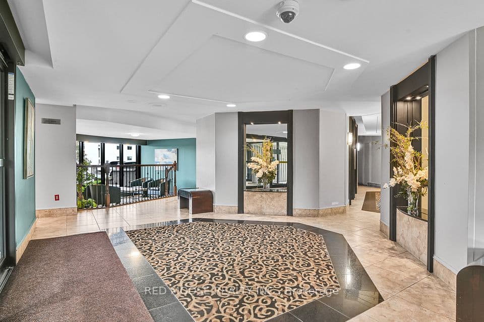 1081 Ambleside Drive 2410, Woodroffe, ON K2B 8C8 – photo 2