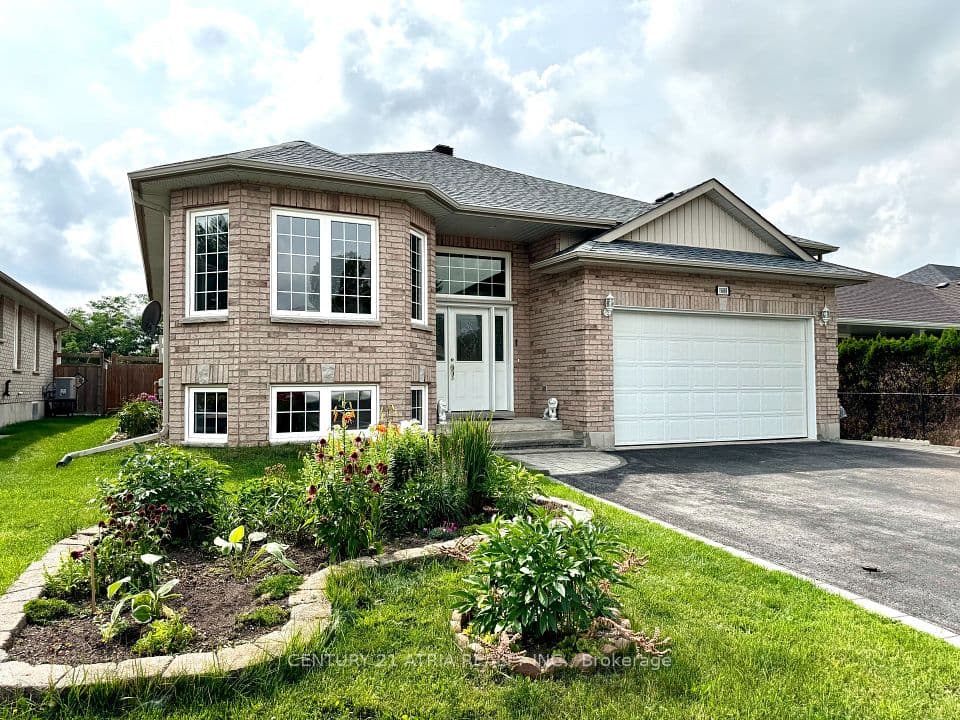 1688 Keppler Crescent, Peterborough, ON K9K 2P5 – main photo