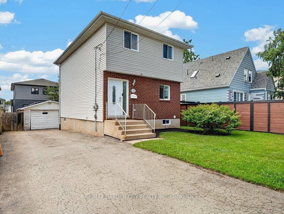 211 Morton Street S, Thorold, ON L2V 1C8 – photo 2