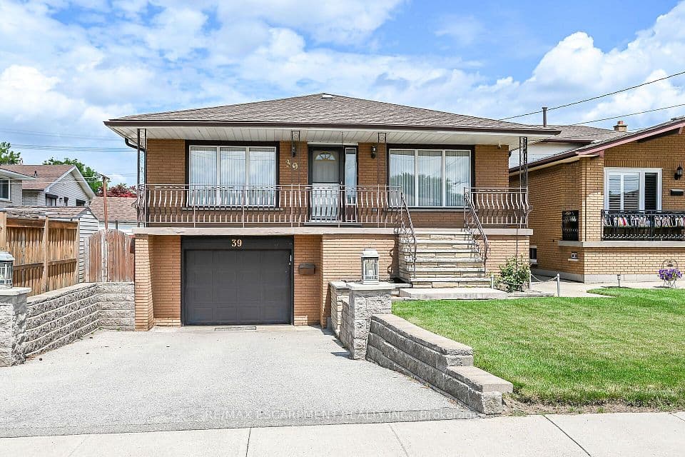 39 Algonquin Court, Hamilton, ON L8T 4T2 – main photo