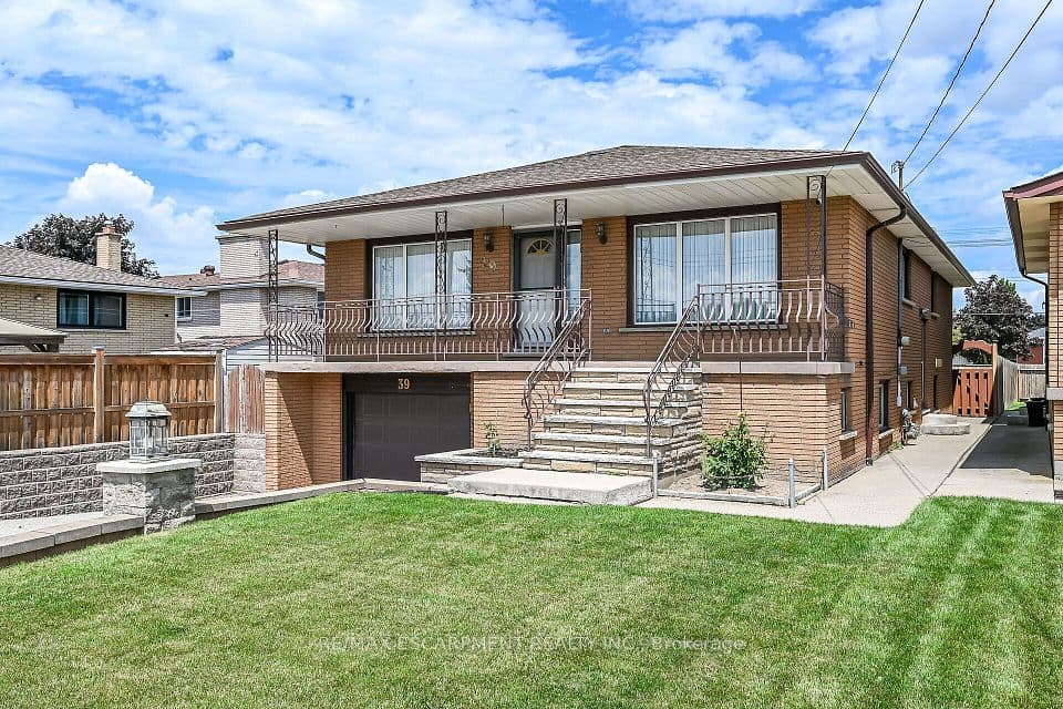39 Algonquin Court, Hamilton, ON L8T 4T2 – photo 2